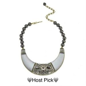 🩶HP🩶 Heidi Daus Say It With Style Crystal Pearls Statement Necklace Bib Crescent